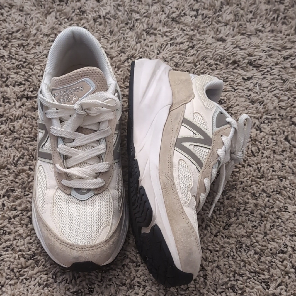 New Balance 990v6